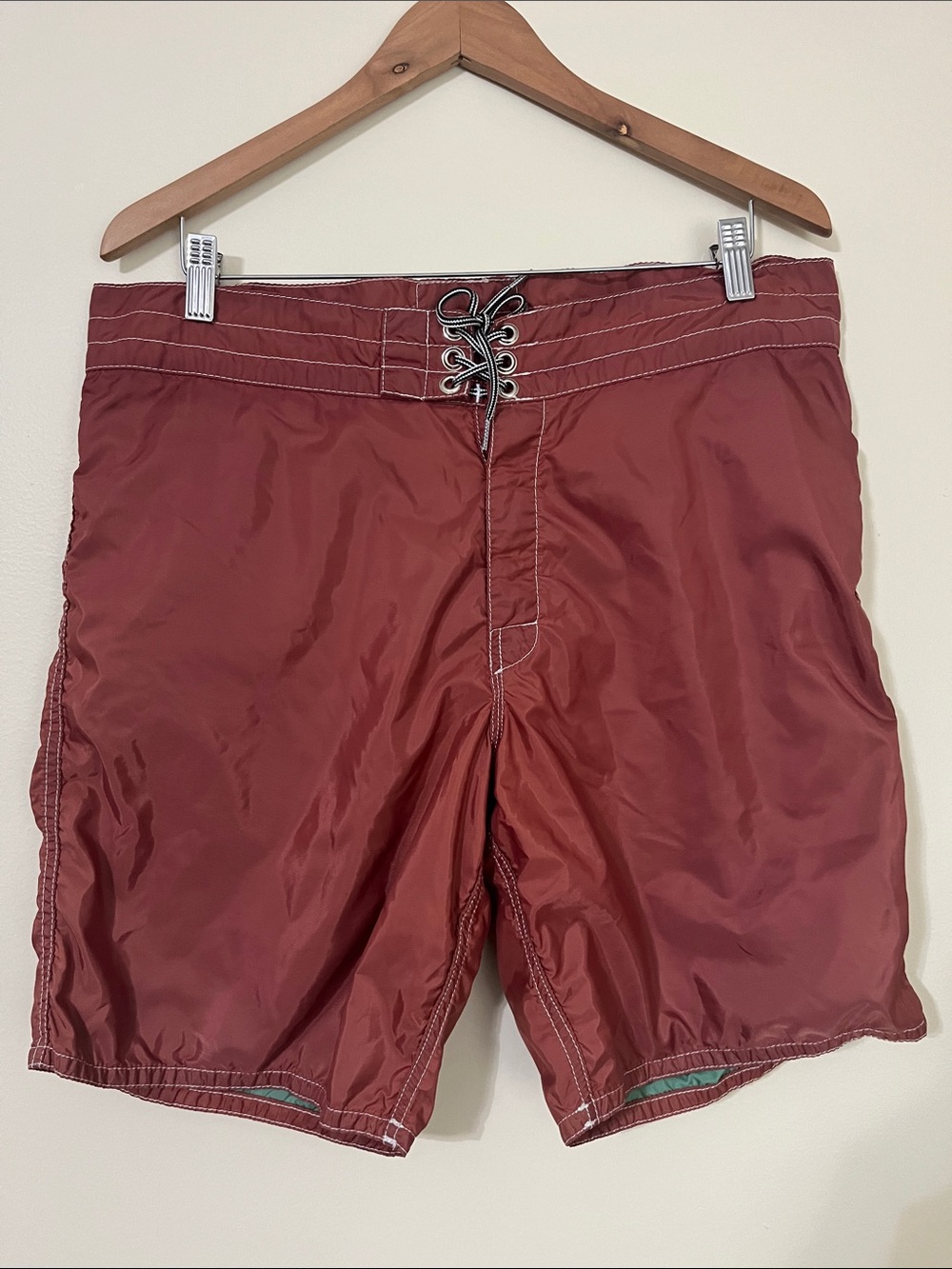 Birdwell Beach Britches Classic Men's Lace-Up Maroon Board Shorts Size 37 /8”